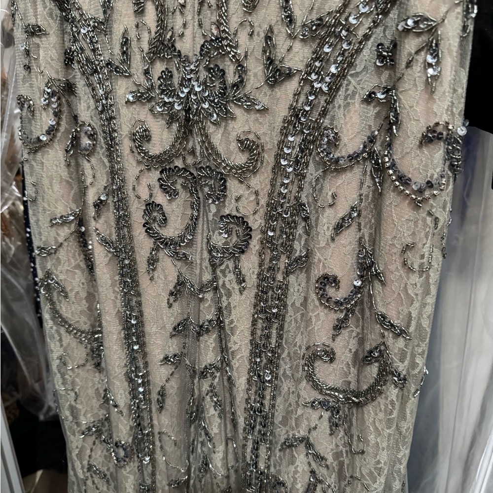 NWT Ivonne D for Mon Cheri 119D42 beaded lace trumpet gown - Picture 11 of 15